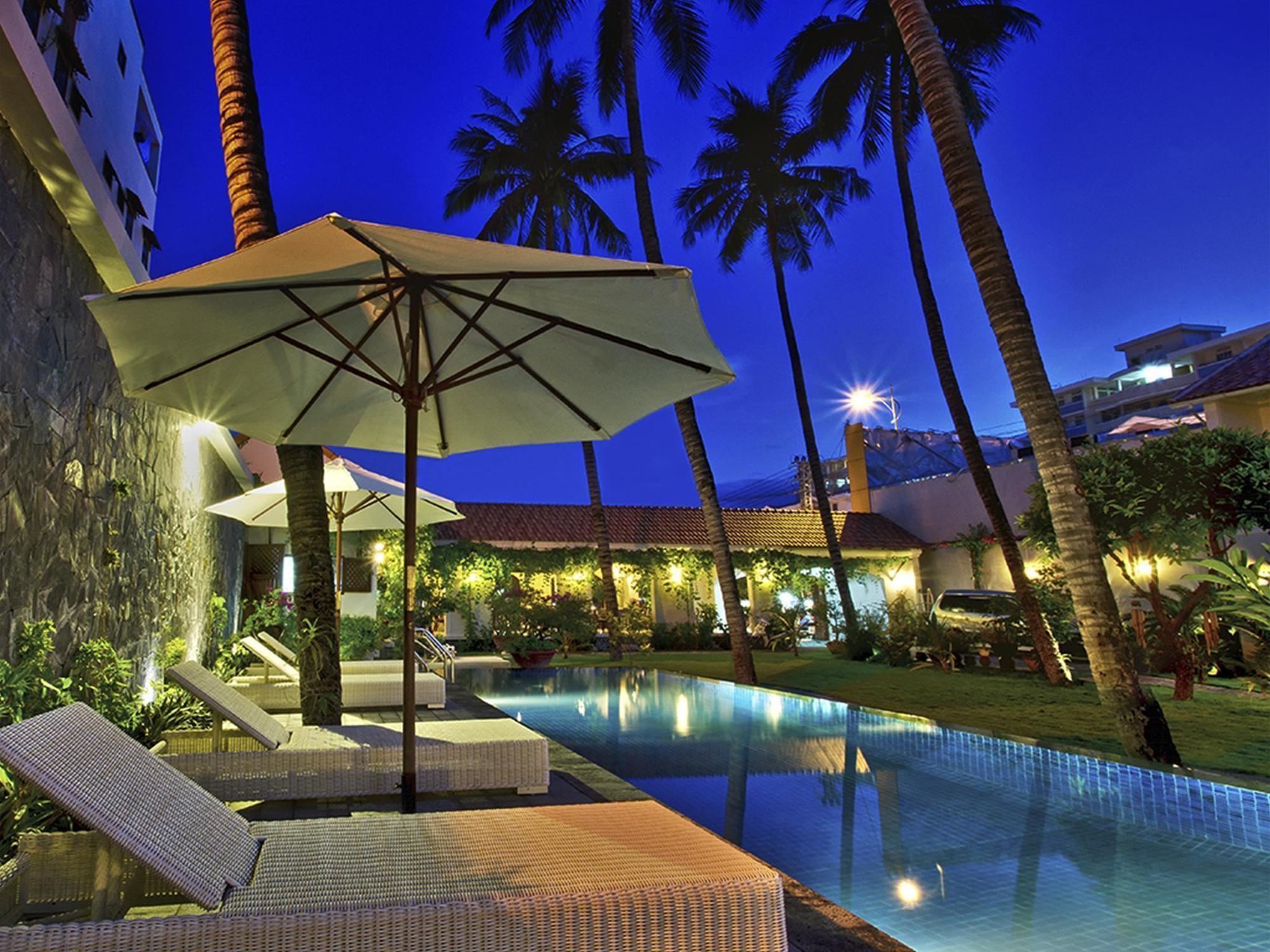 La Paloma Villa Nha Trang Exteriör bild